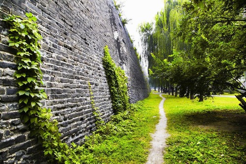 四月，古城的春天