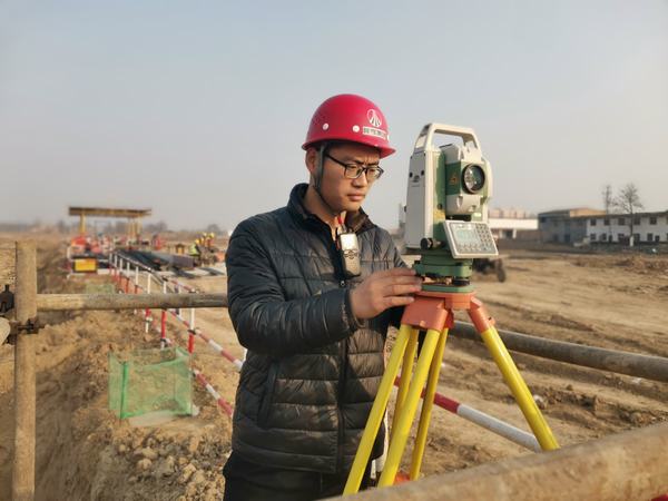 用奮斗成就青春夢(mèng)想