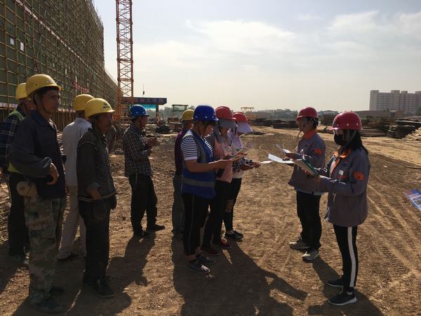 瞧，我們項目部的“新生”力量