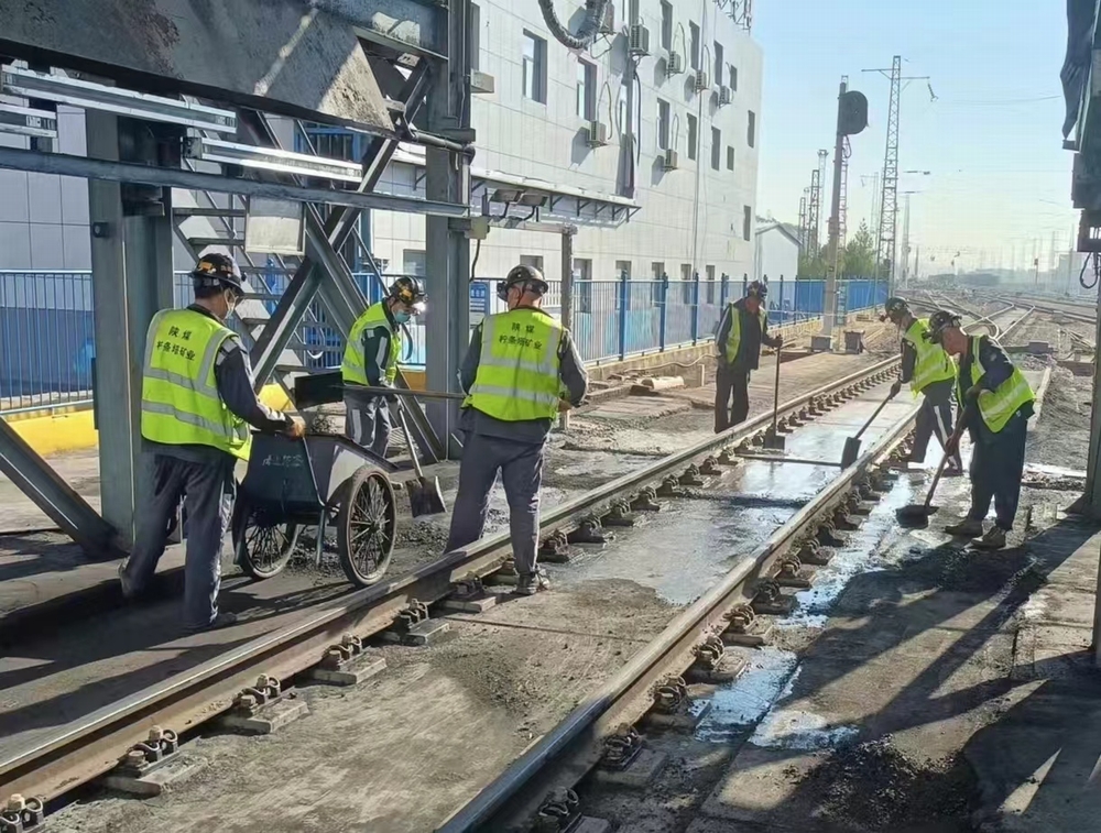 陜煤建設洗選煤運營公司檸條塔運營項目部： 他們，用汗水刻下堅守！