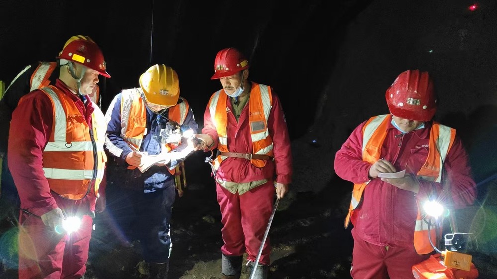 陜煤建設(shè)礦建三公司：請收看！“五一”勞動特寫